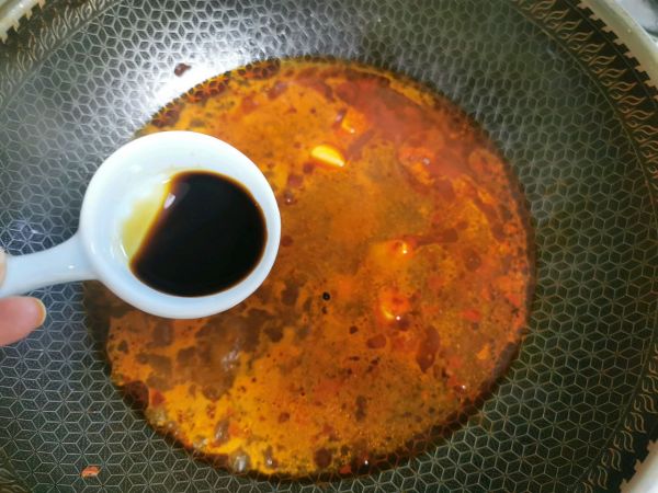 红火热辣水煮牛蛙