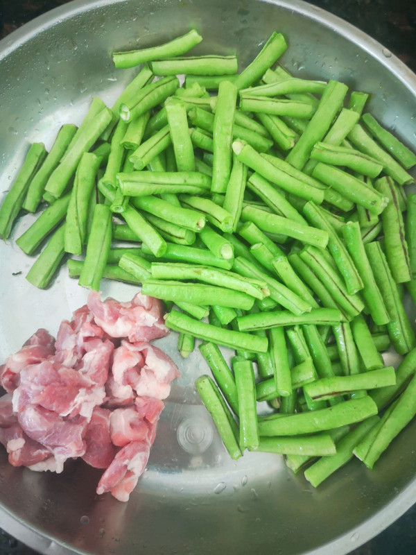 旺火焖烧豇豆角