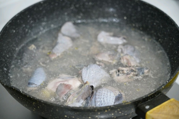 金汁鲍鱼松茸鸡汤