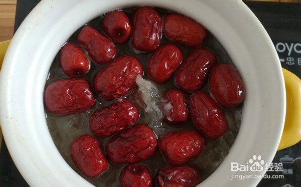 银耳红枣羹的做法步骤