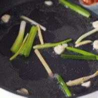 鱼香四溢的酒酿圆子烧带鱼