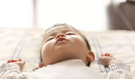 宝宝磨牙，除了肚子里有寄生虫，还可能是这4个原因
