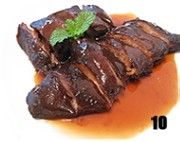 适合夏季餐桌的一道风味菜——【酱鸭腿】