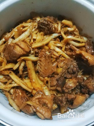 仔姜焖鸭的做法
