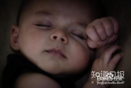 母乳喂养的宝宝不用还是不能喝水