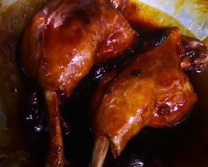 南妈妈等秘制酱鸭腿