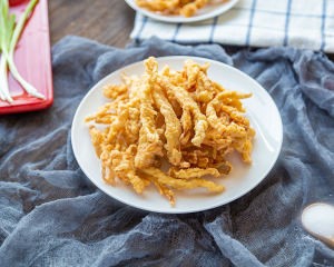 一顿可以吃两碗饭的椒盐杏鲍菇怎么做