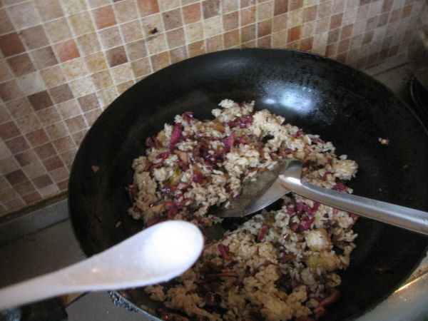 紫甘蓝泡菜蛋炒饭