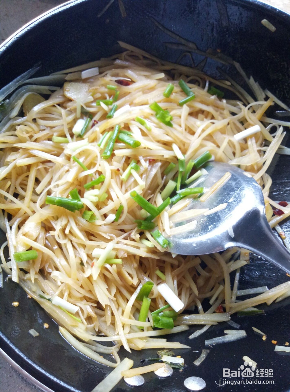 酸辣土豆丝的家常做法、、