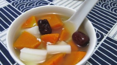 怎样做南瓜米酒年糕汤？