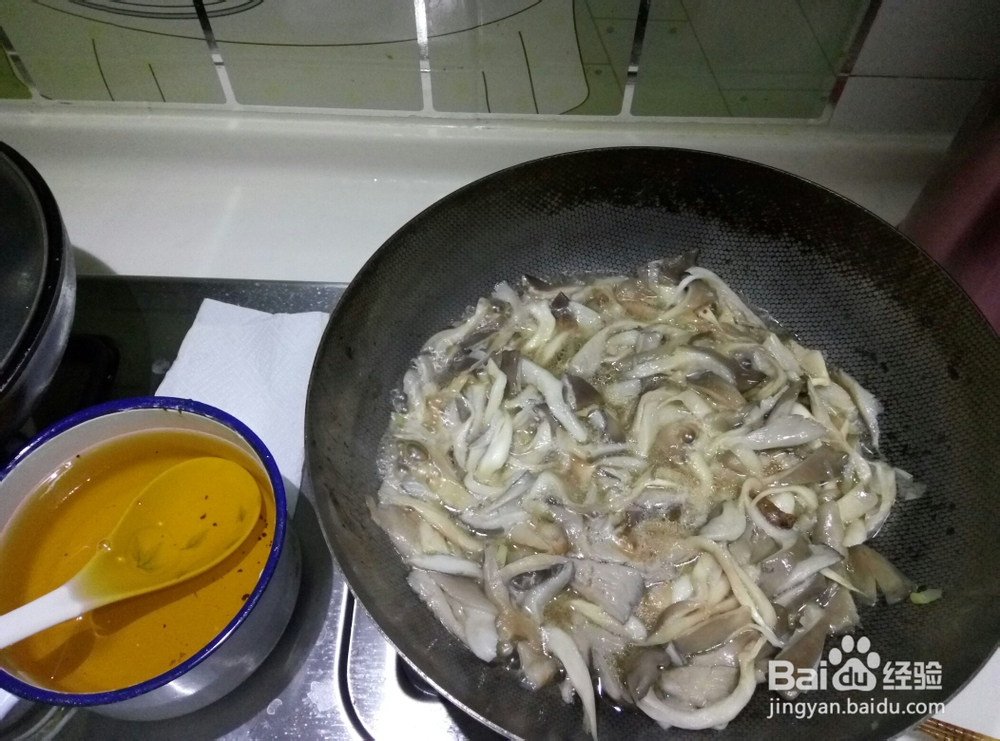 小白也能做平菇炖肉