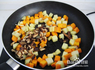 香菇土豆焖面