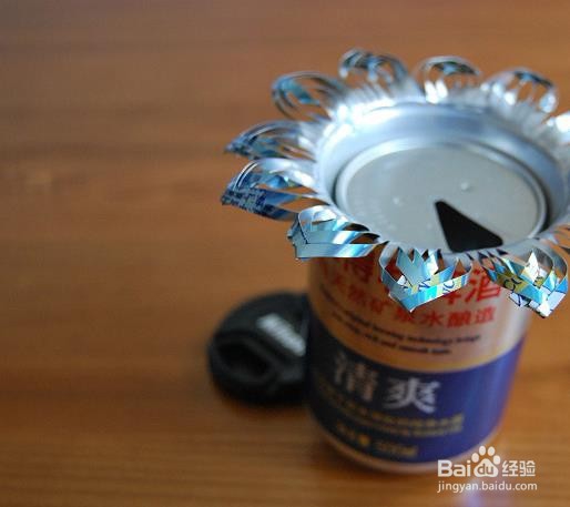 手工易拉罐改造烟灰缸