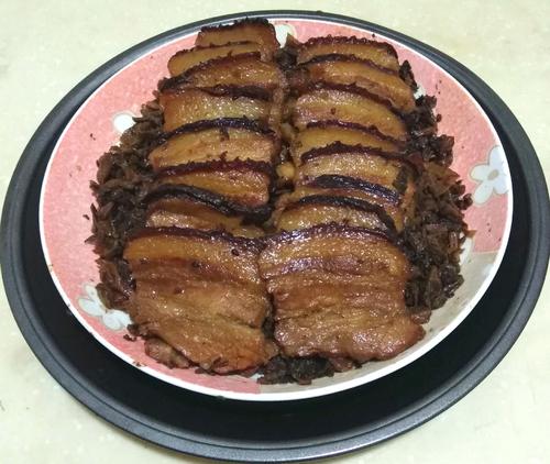 咸烧白是中餐吗