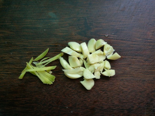 芹菜炒肉的做法是什么