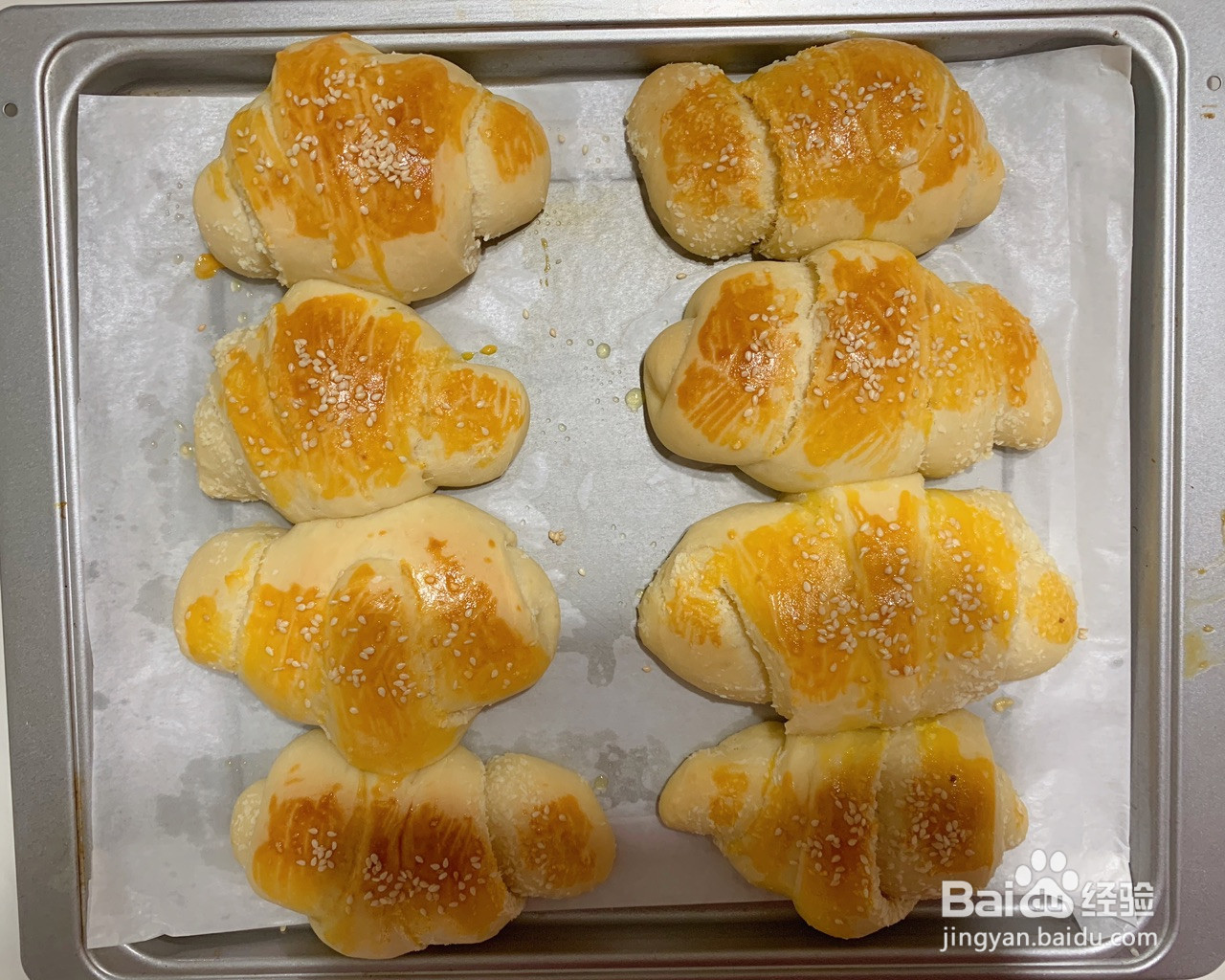 椰香蜂蜜牛角包的做法