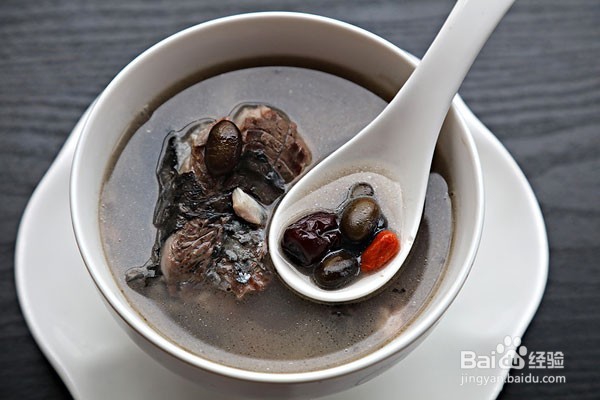 怎样制作鲫鱼炖白菜