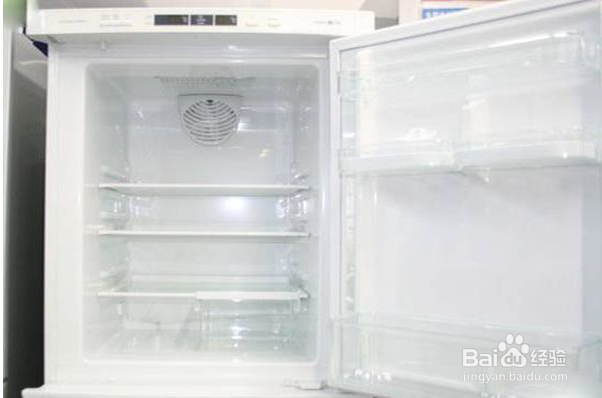 冰箱上的霜块如何快速除掉？