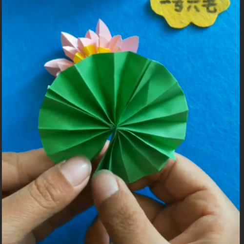 折纸多瓣荷花,看起来栩栩如生