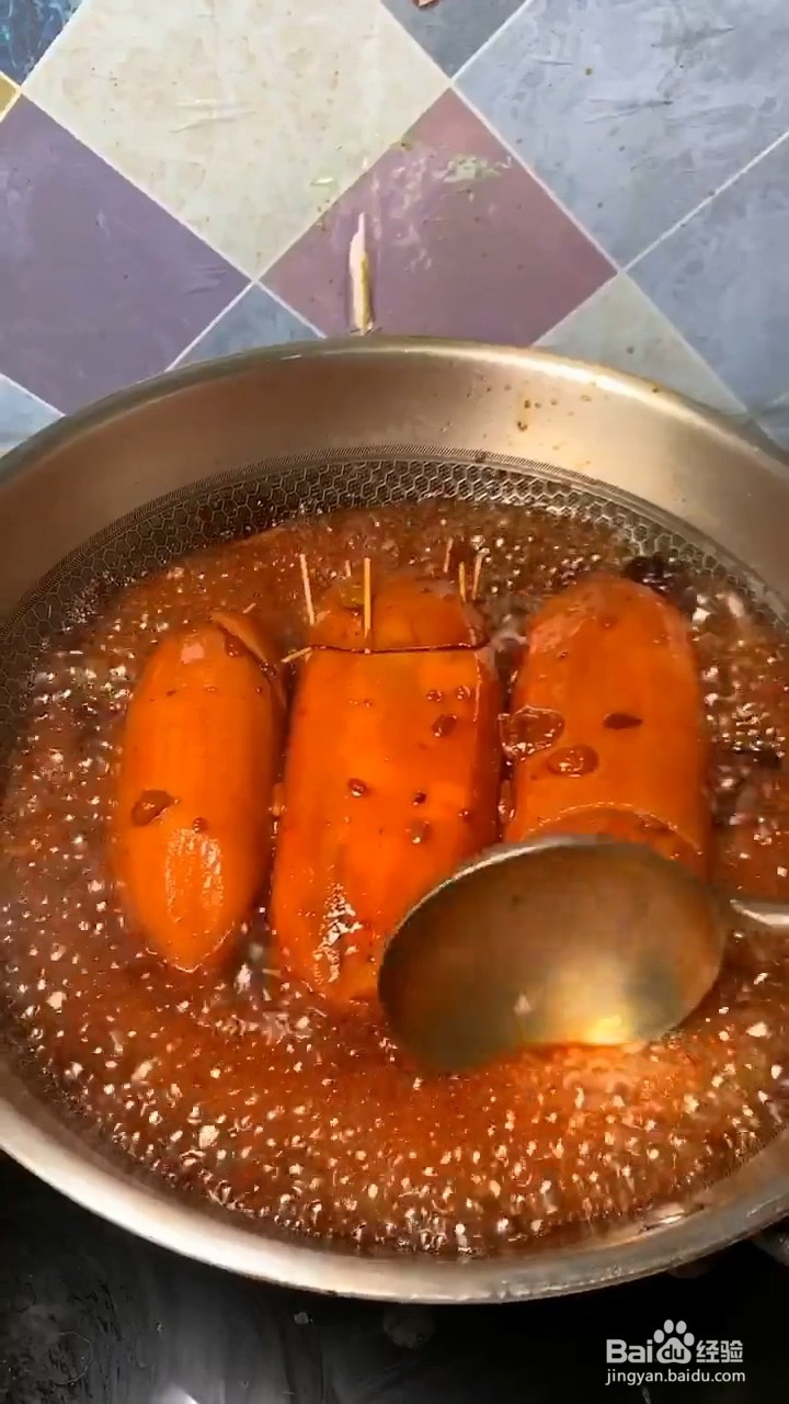 怎么在家自制美味的黑糖糯米藕