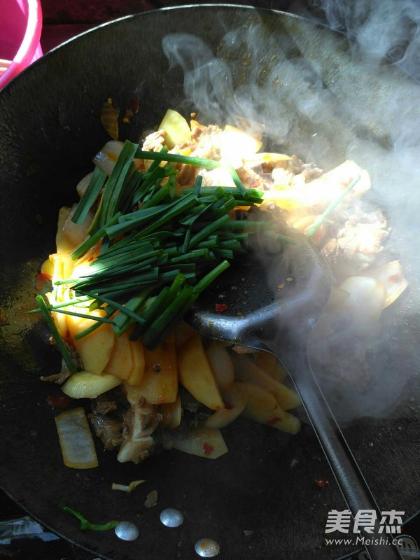 土豆烧牛肉的做法