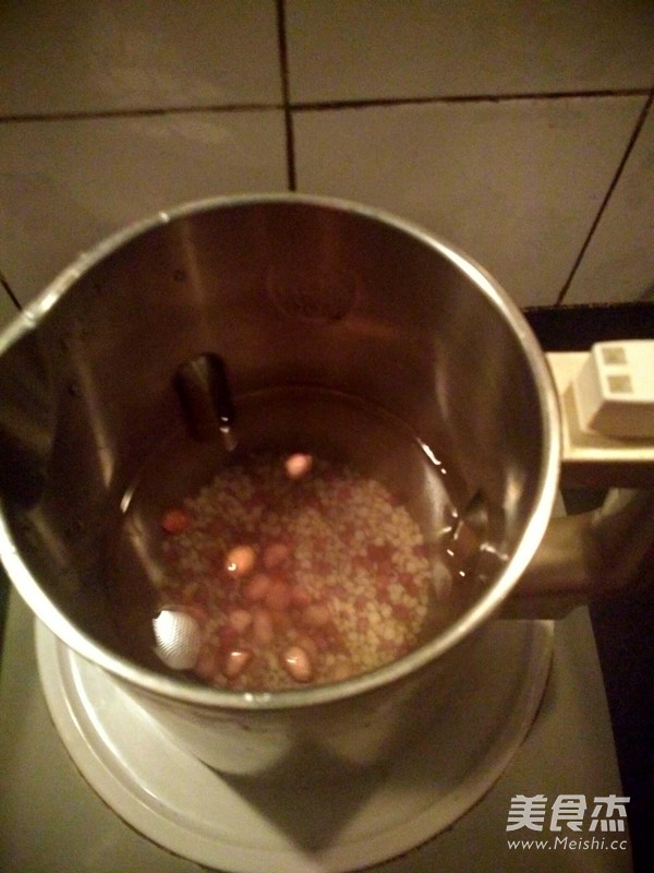 红豆薏米花生糊
