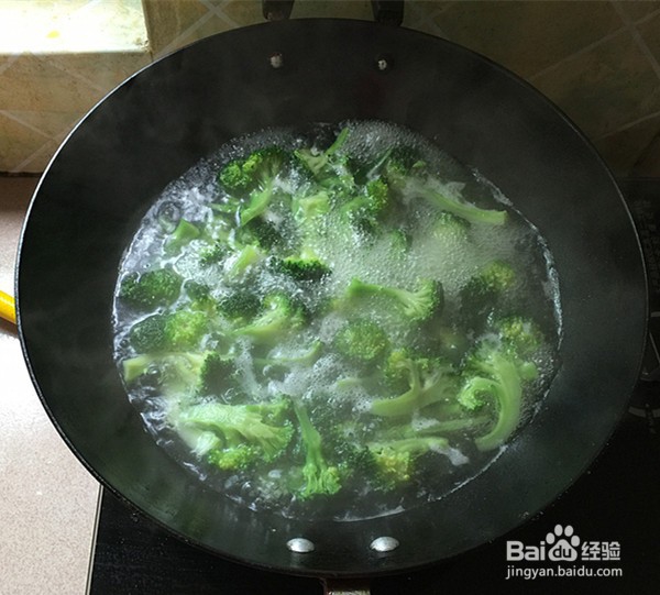 如何自制鸡蛋炒西兰花