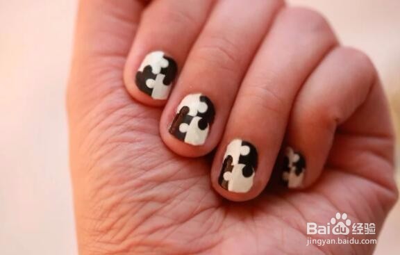 如何做漂亮的拼图美甲