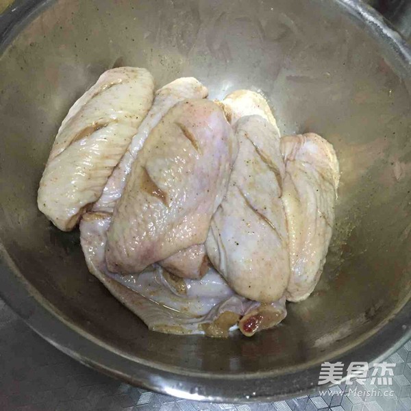 烤箱盐焗鸡翅
