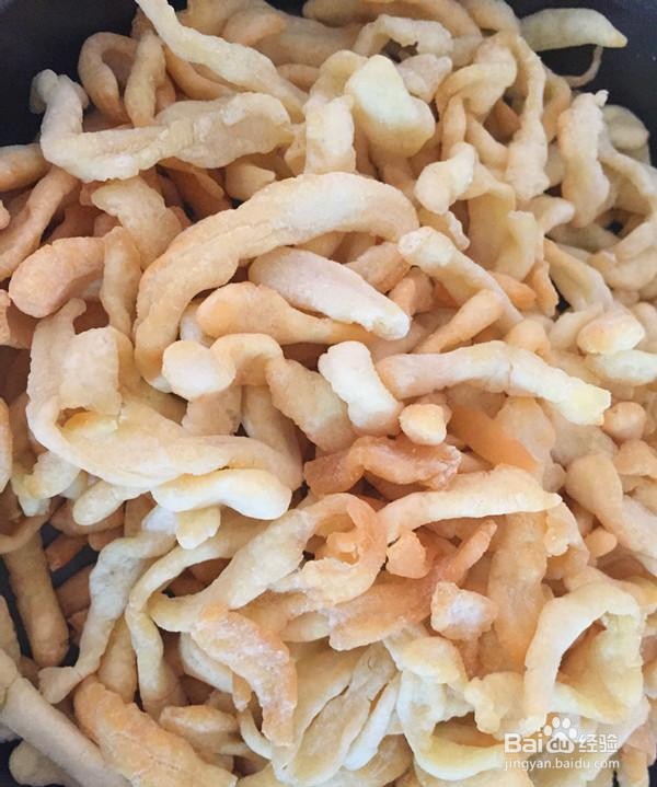 教你做美味的蔓越莓牛轧糖沙琪玛