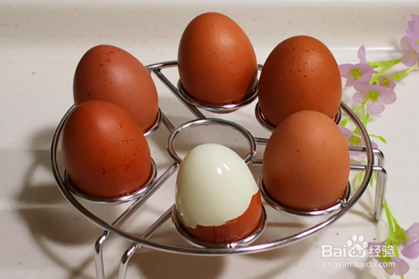 煮鸡蛋冷水下锅还是热水？