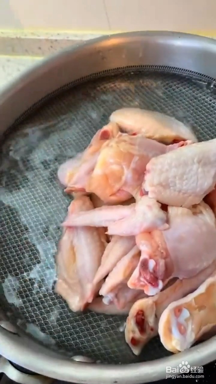 如何制作简单又好吃的可乐鸡翅？