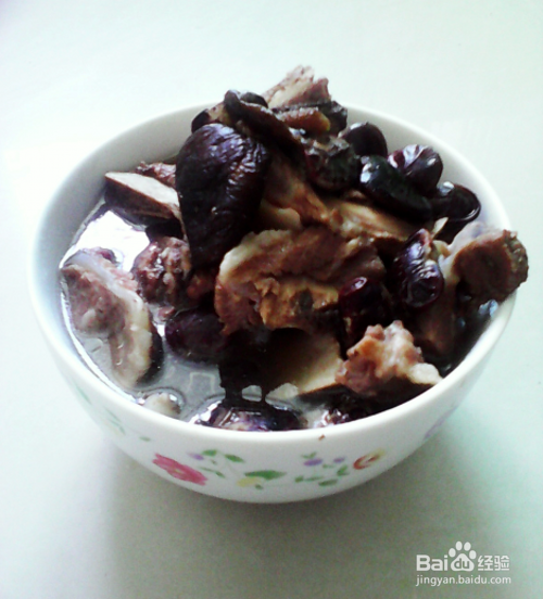 风味花豆炖板骨