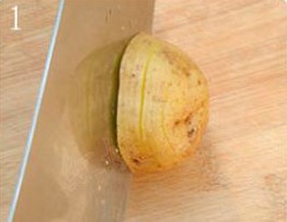 土豆烤香肠的做法
