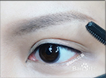 平眉妆的化妆技巧