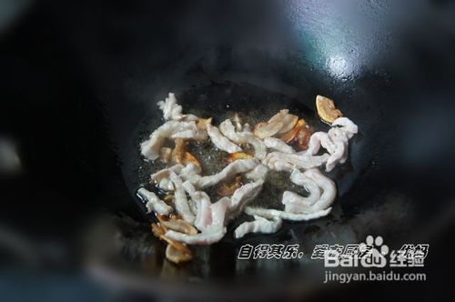 是一盘菜,也是一顿主食——芹菜炒年糕