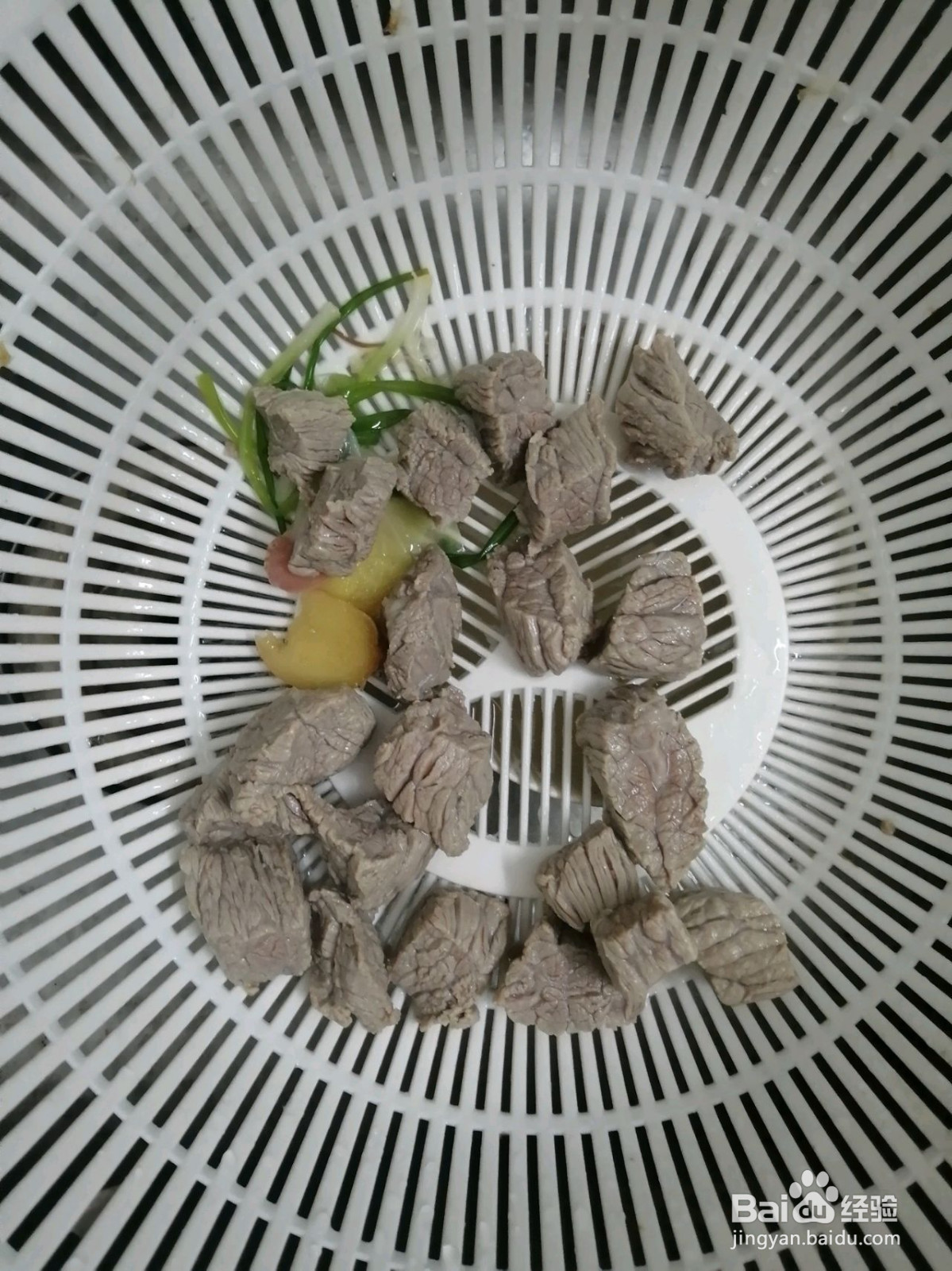 土豆胡萝卜炖牛肉的做法