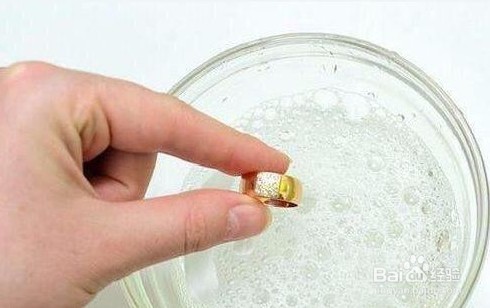 黄金怎么清洗干净发亮