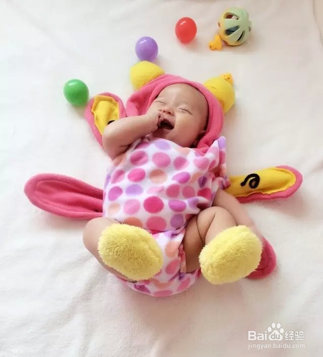 这样给宝宝拍百日照,不仅好看又省钱