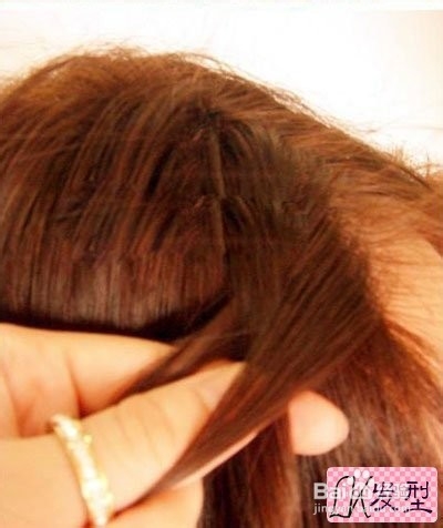 教你如何侧扎马尾辫