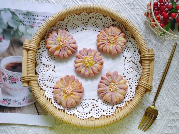 紫薯花朵豆沙酥饼