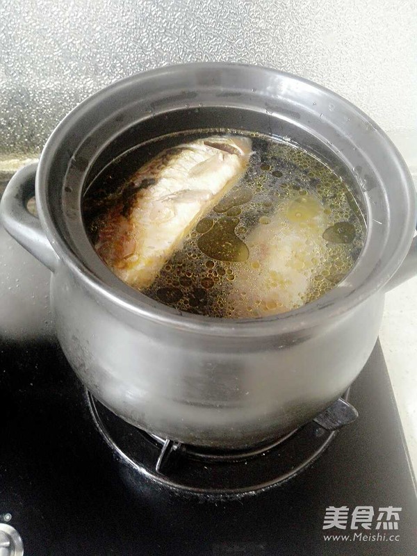 鲫鱼豆腐汤的做法