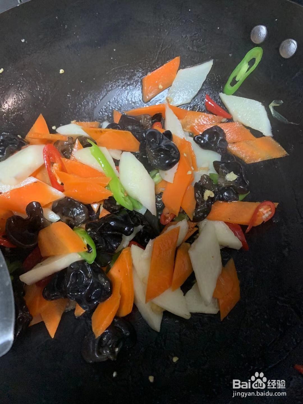 极味家常菜:山药炒胡萝卜