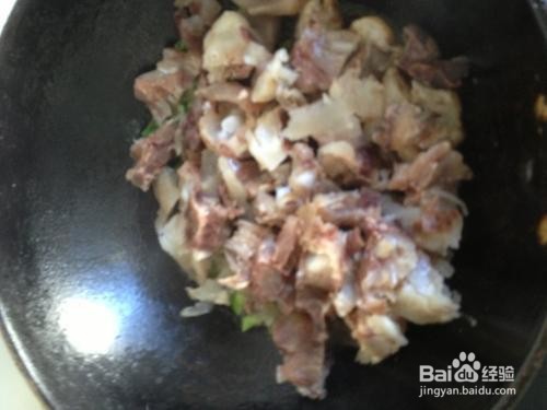 蒜苗炒牛蹄筋
