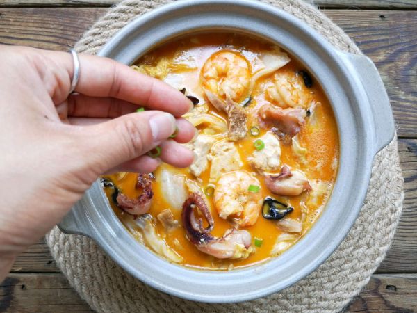 金汤海鲜手掰豆腐