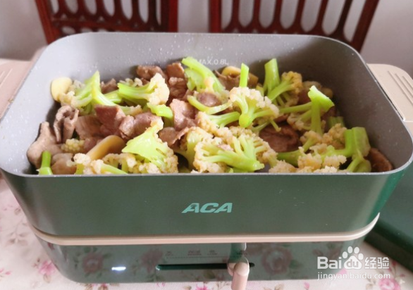 花菜炒肉片的做法