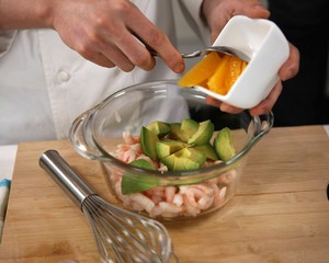 牛油果甜虾仁色拉怎么做比较好吃