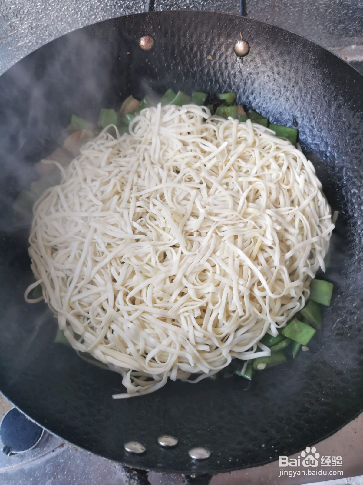 家庭版豆角焖面的做法