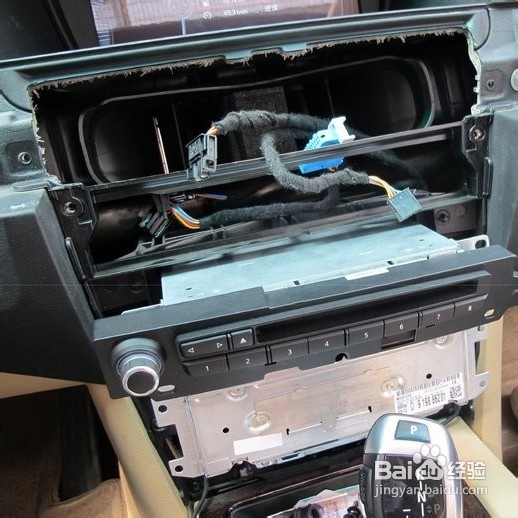 升级宝马5系导航功能具体做法