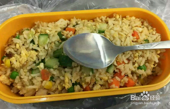 蔬丁米饭的制作